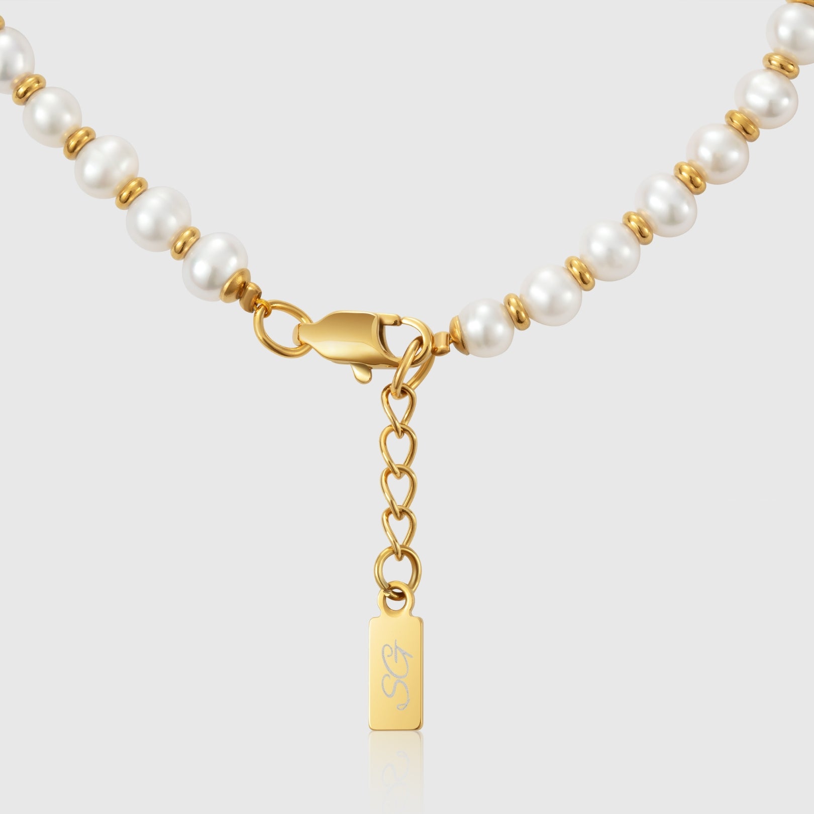 Classic Pearl Necklace