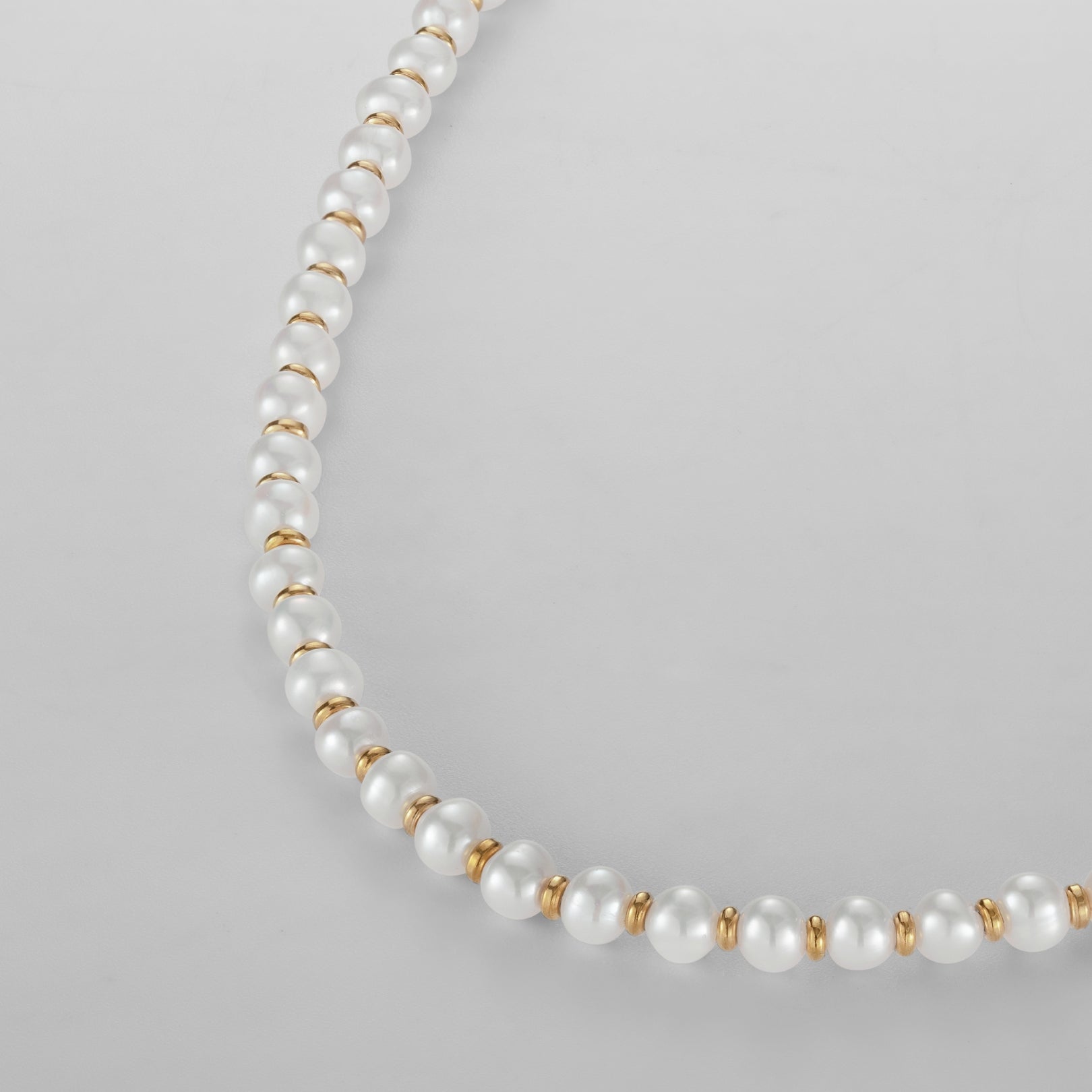 Classic Pearl Necklace