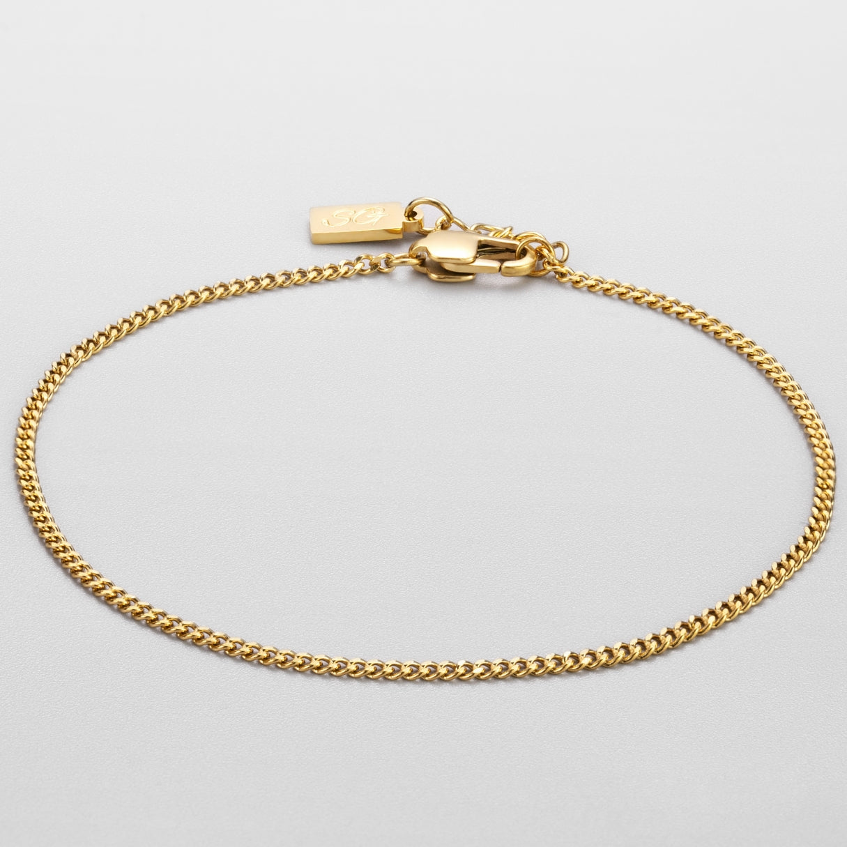 Minimal Curb Bracelet