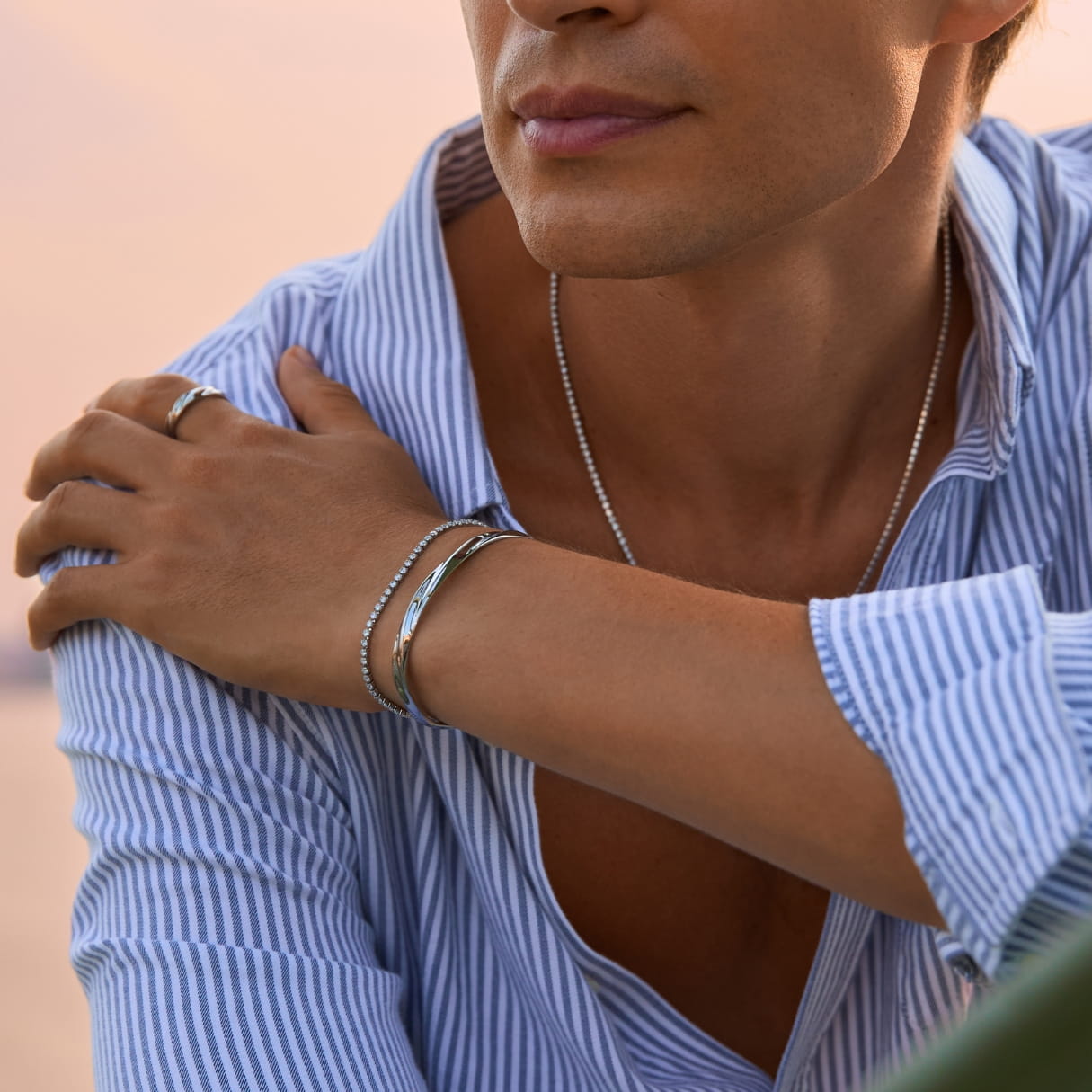 005. The Return of Quiet Luxury: Why Subtle Jewelry Says More