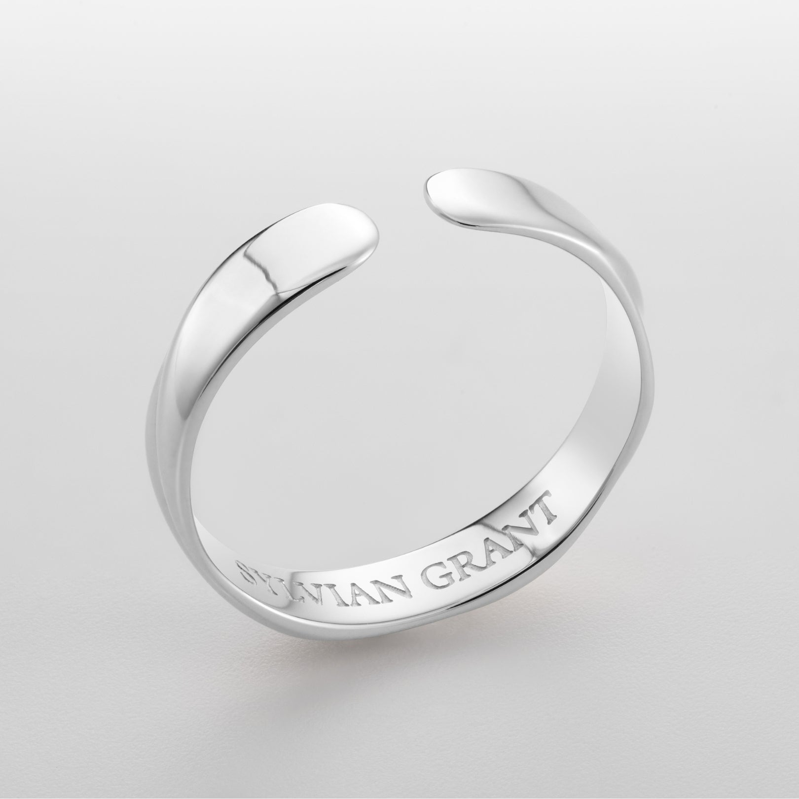 Twisted Unisize Ring