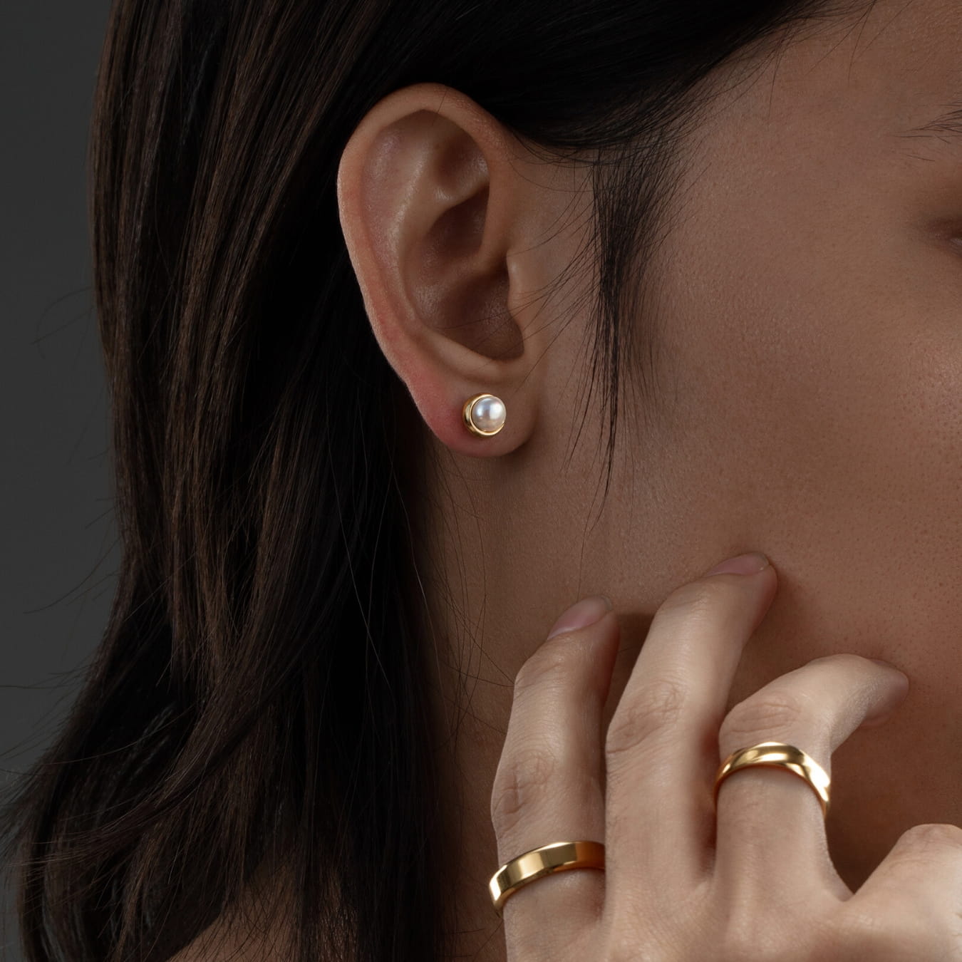 pearl stud earrings