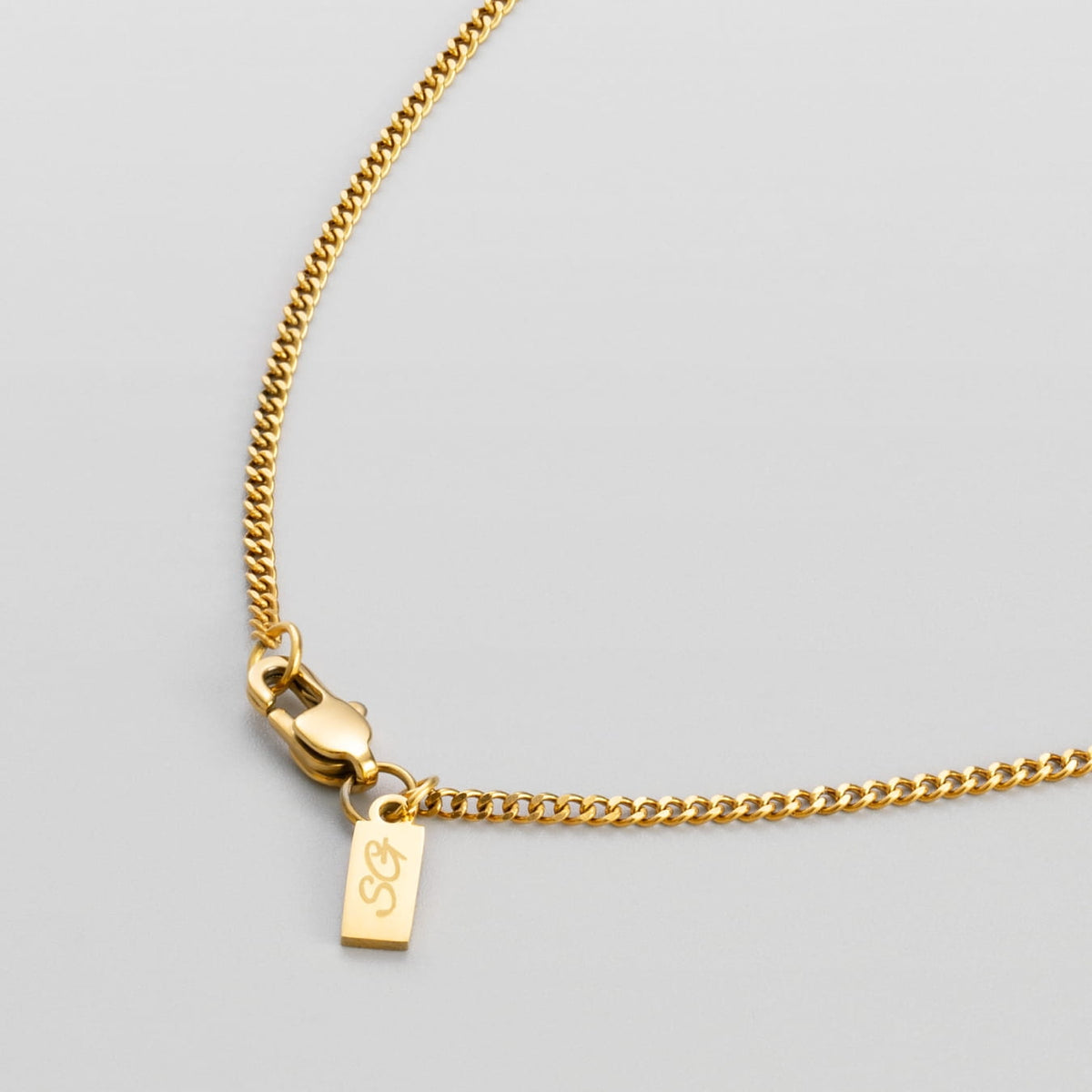 Minimal Curb Chain - Gold - gold-toned curb chain necklace sleek