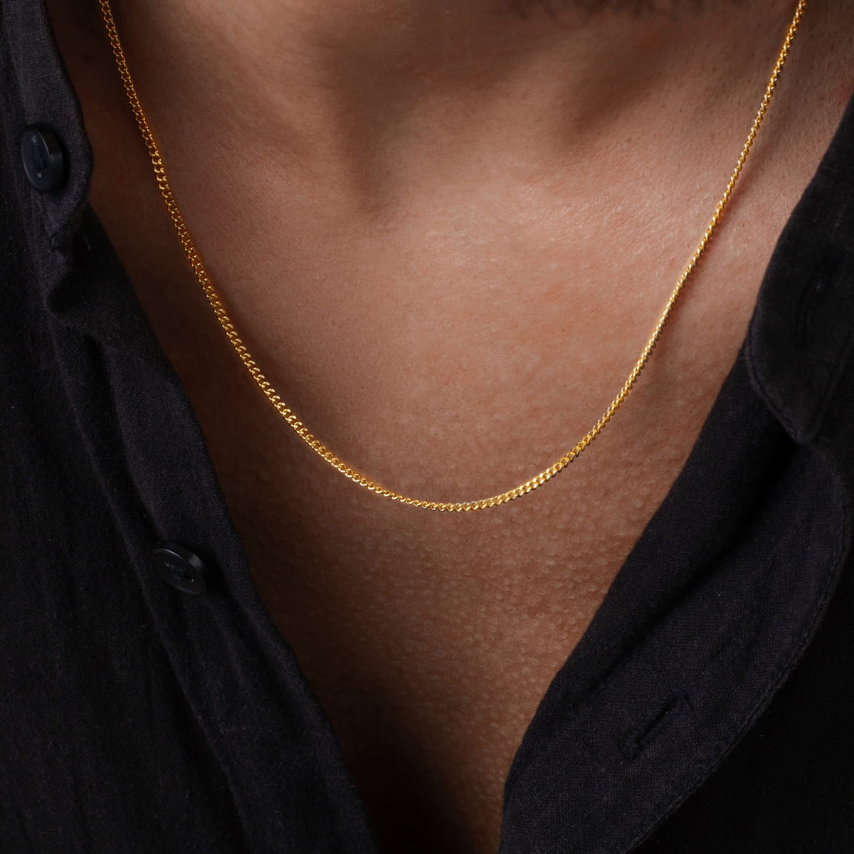 Minimal Curb Chain - sleek gold-colored curb chain necklace