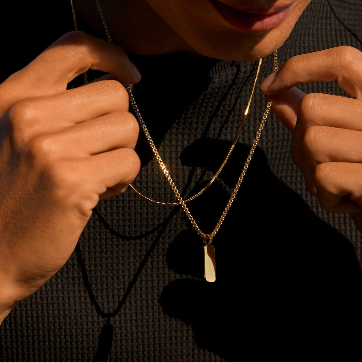 Minimal Pendant & Box Chain - gold-toned rectangular pendant necklace sleek
