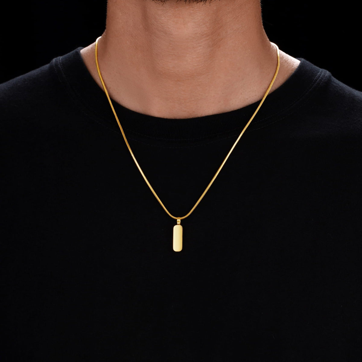 Minimal Pendant & Square Chain - gold-toned rectangular pendant necklace sleek