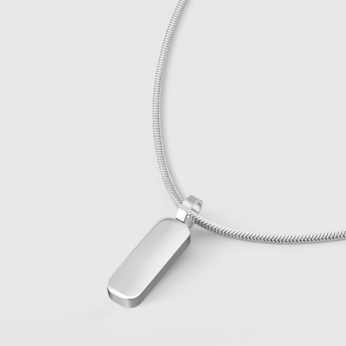 Minimal Pendant & Square Chain - Silver - silver rectangular dog tag pendant