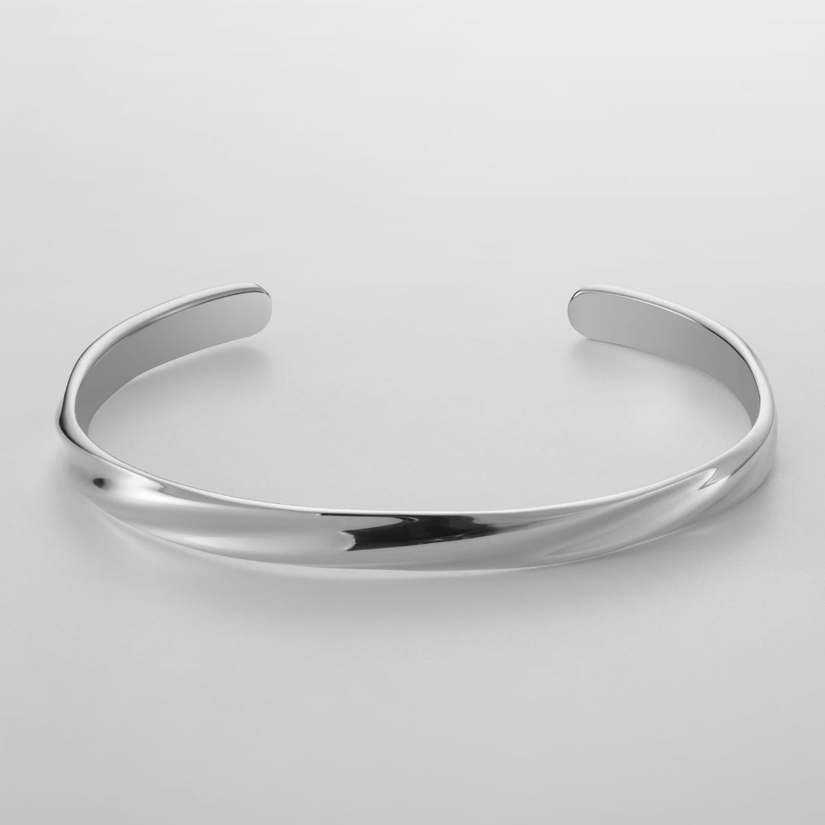 Twisted Unisize Cuff - Silver - silver twisted cuff bracelet sleek